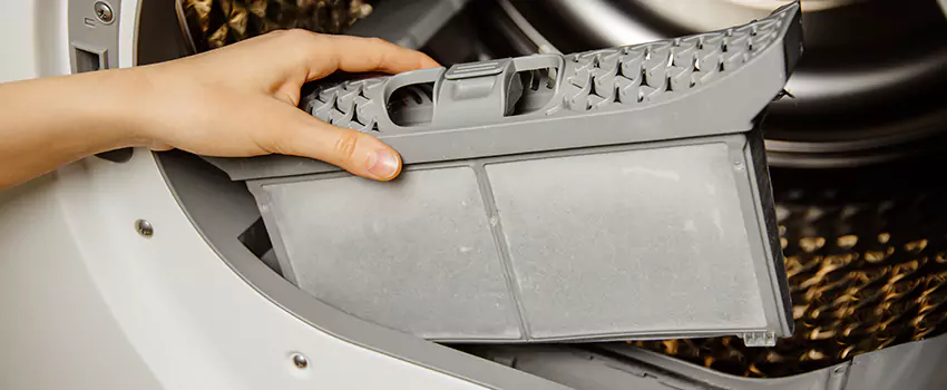 Signs Of A Clogged Dryer Lint Trap in North Amityville, New York